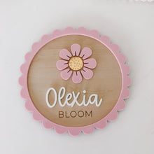 Load image into Gallery viewer, Flower Name Announcement Plaque